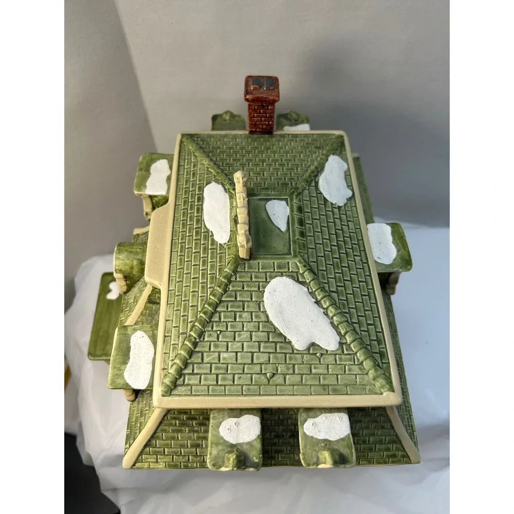 Department 56 Snow Village Maple Ridge Inn 1988 Christmas Building 5064-4